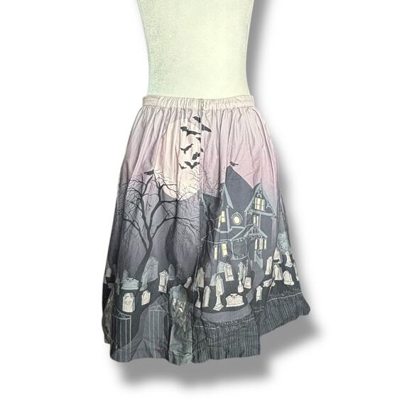 ModCloth Haunted House Halloween Skirt M
Spooky Graveyard Cotton Lined Medium - Picture 15 of 15